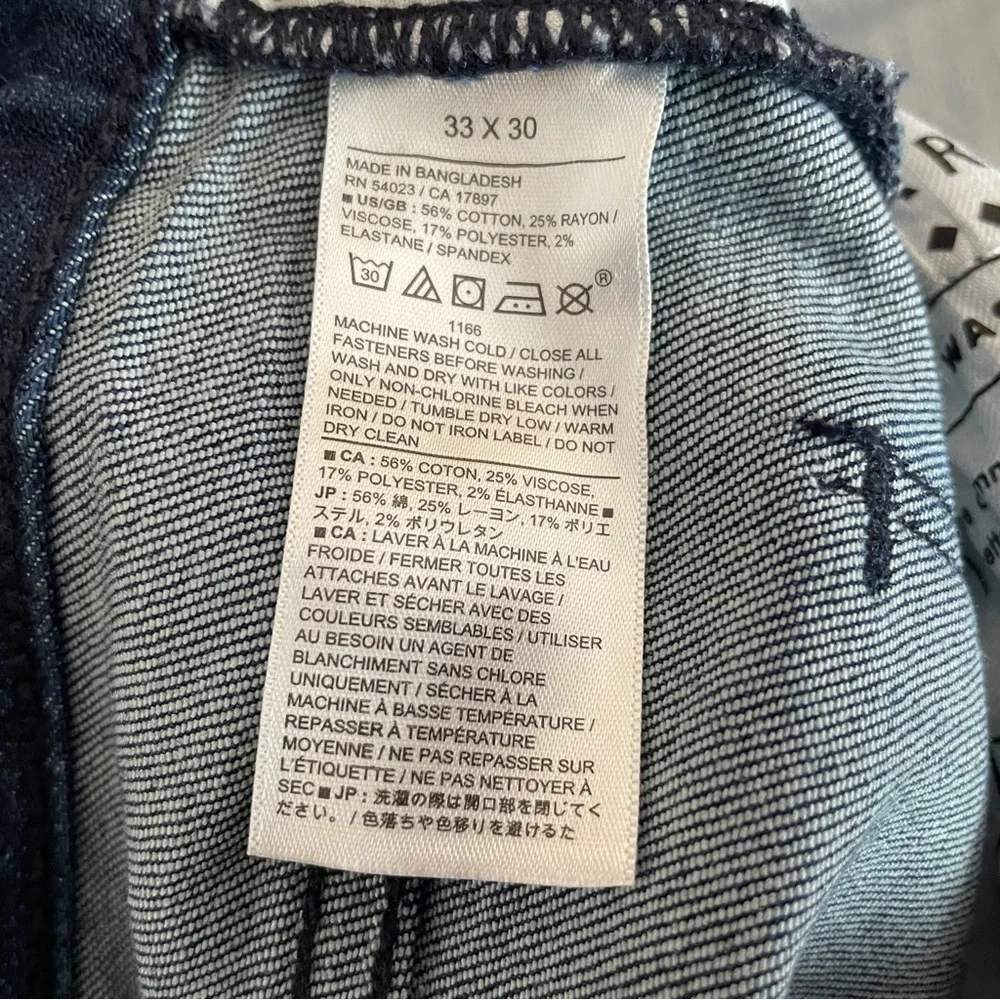 Banana Republic Travel Jeans Men's 33 X 30 Athletic Fit Medium Wash NEW